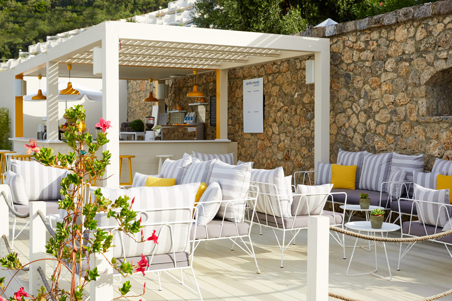 Mondo Café in het Mythos Beach Resort hotel op Rhodos